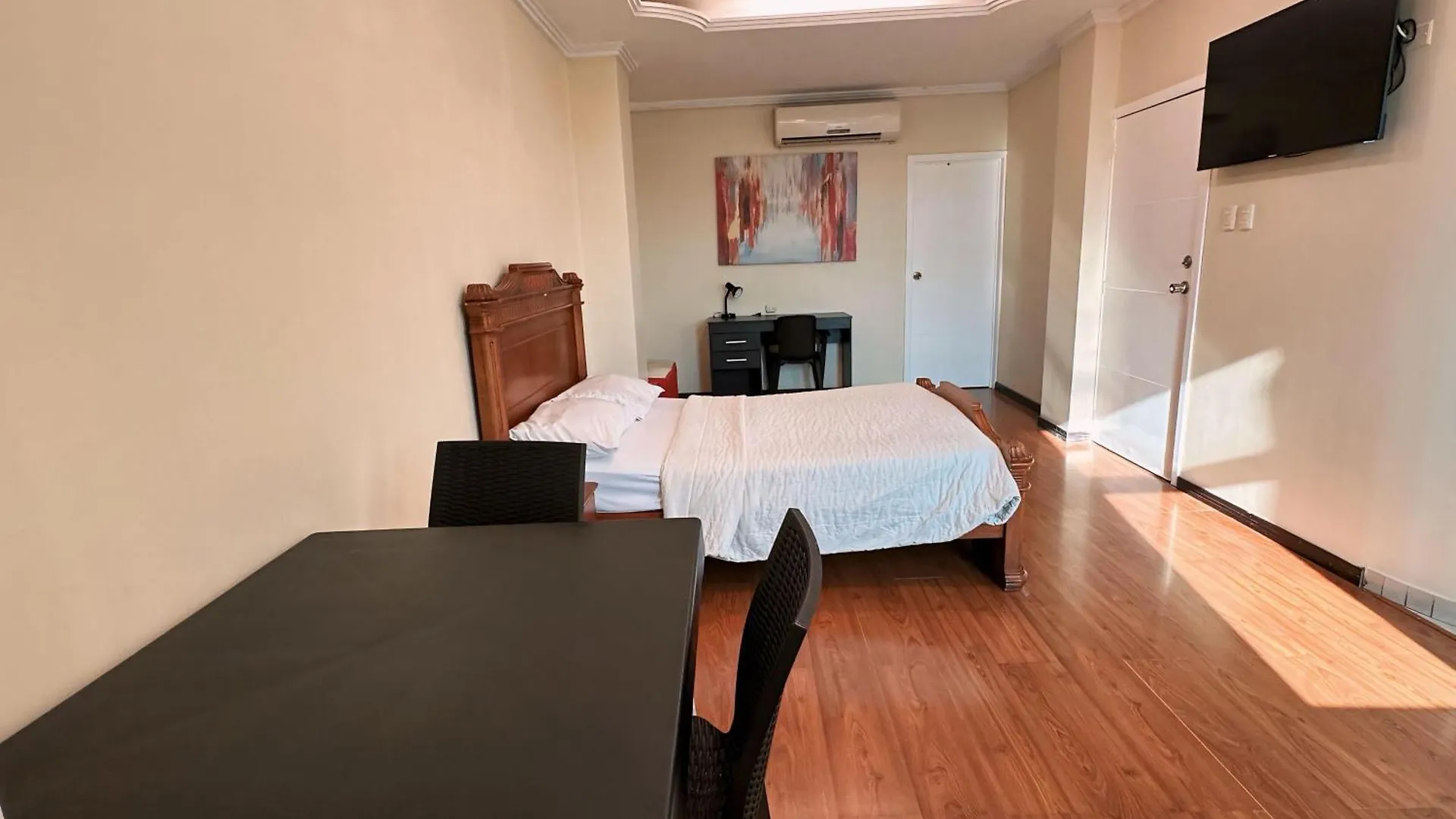 Lodging Ecuador Suites&Rooms Guayaquil Apartamento