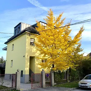 sunny-apartment-ljubljana.hotels-in-ljubljana.com/