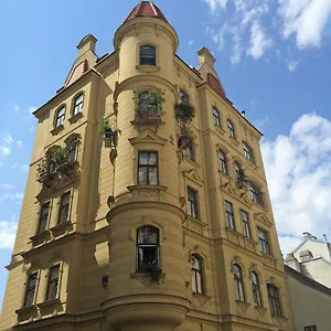 7th-heaven-center-apartments.vienna-besthotels.com/